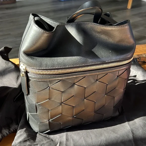 Welden black leather backpack Backpack Medium Gun in Black | Vlieger & Vandam main image 2